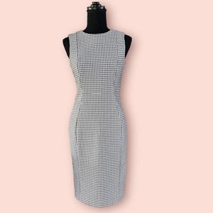 Calvin Klein sleeveless, stretch knee-length sheath dress, size 4